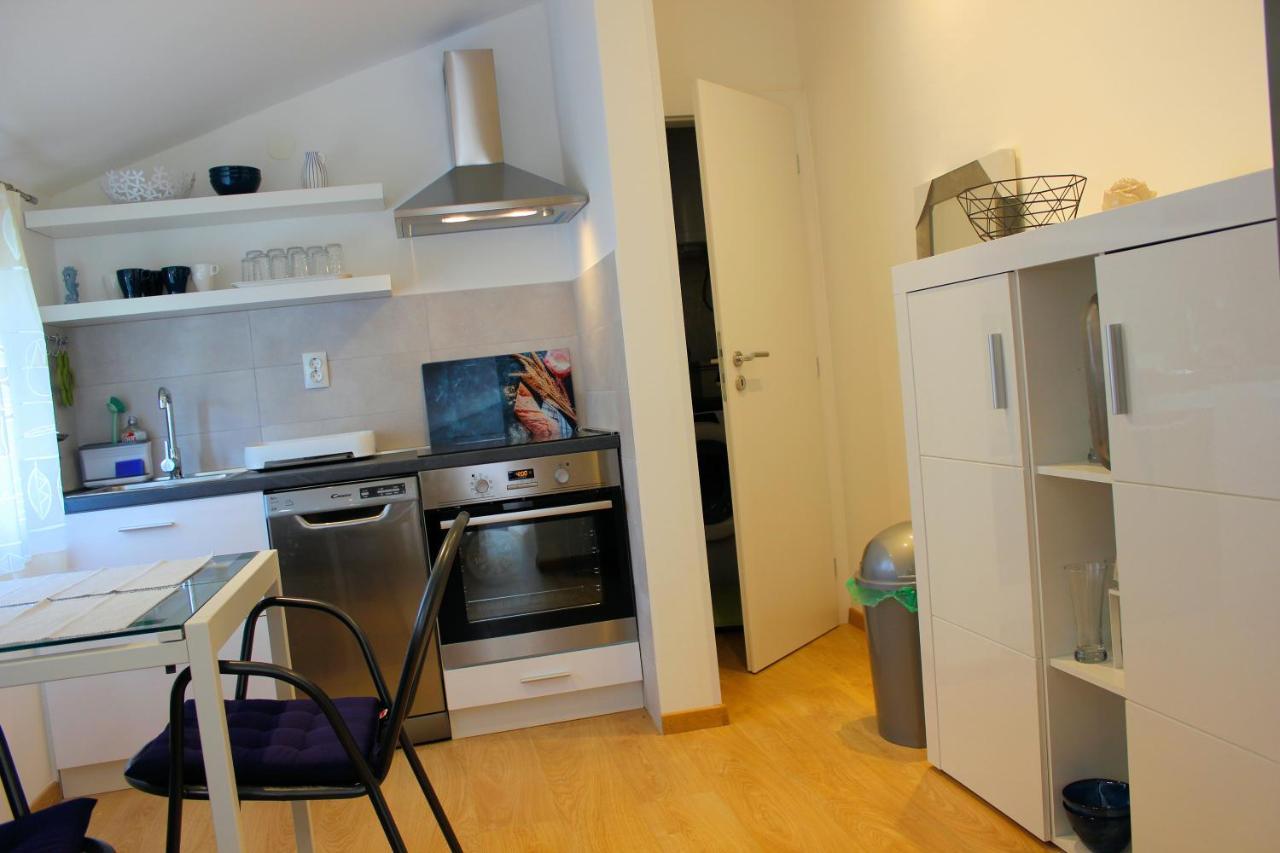Apartment Studio Olga Novi Vinodolski Extérieur photo